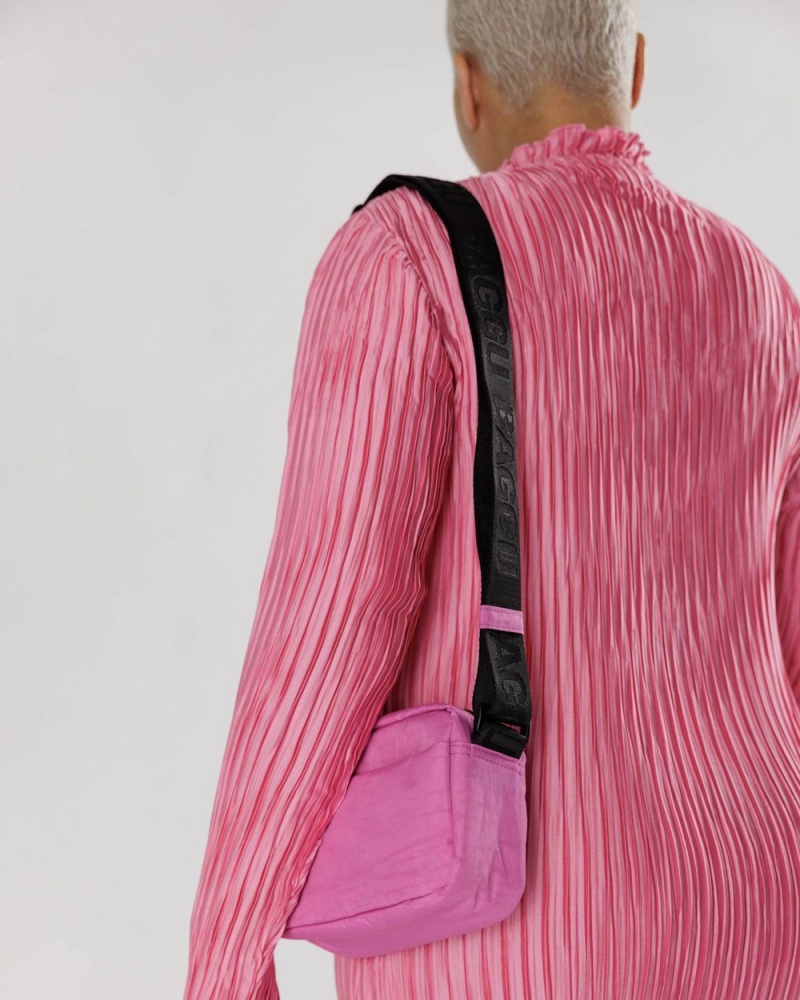 Bolsos Cruzados Baggu Camera Rosas | 516840-ANC