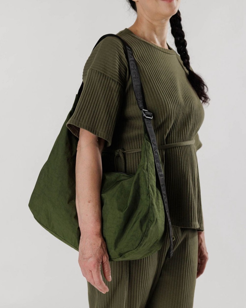 Bolsos Cruzados Baggu Large Nylon Crescent Verde Oliva | 859310-RUX