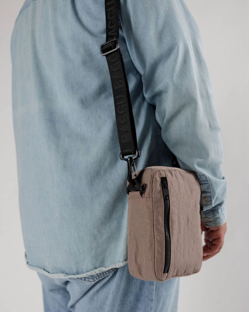 Bolsos Cruzados Baggu Sport Gris | 793560-BSC
